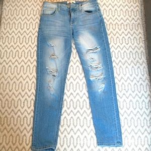 Distressed ankle mid rise boyfriend jeans